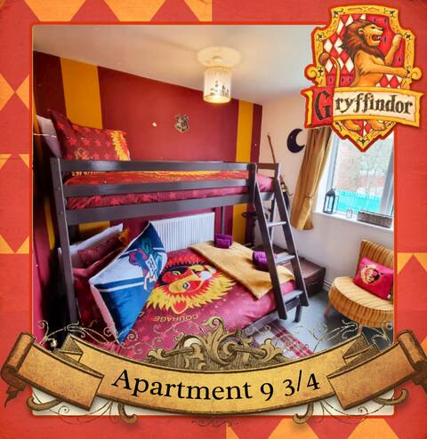 Apartment 9 3/4. 10 min walk to Harry Potter