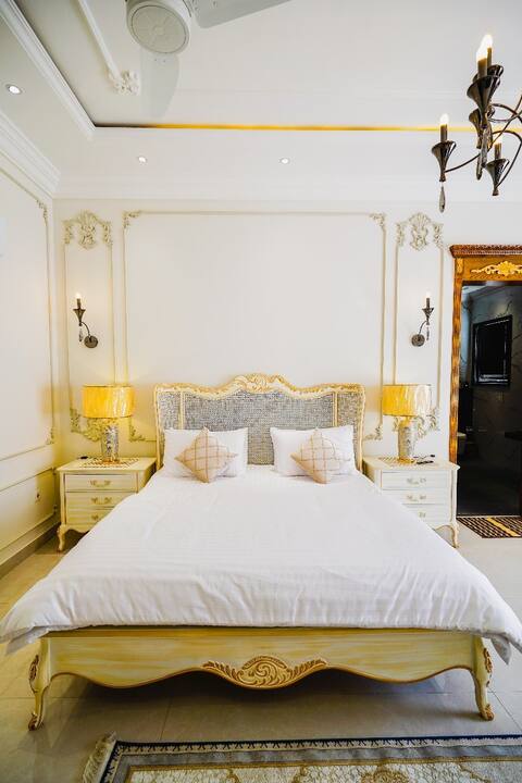 The Residence, 6 Bed luxe House