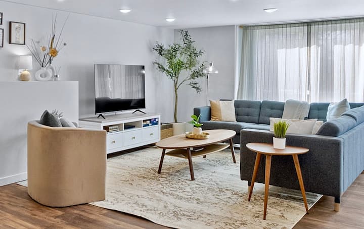 Stylish Vacation Home Close To Downtown - Wisconsin Dells, WI
