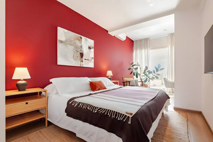 (Top 1%) Condesa Gem: AC, Pool, Gym & Views gallery image 3