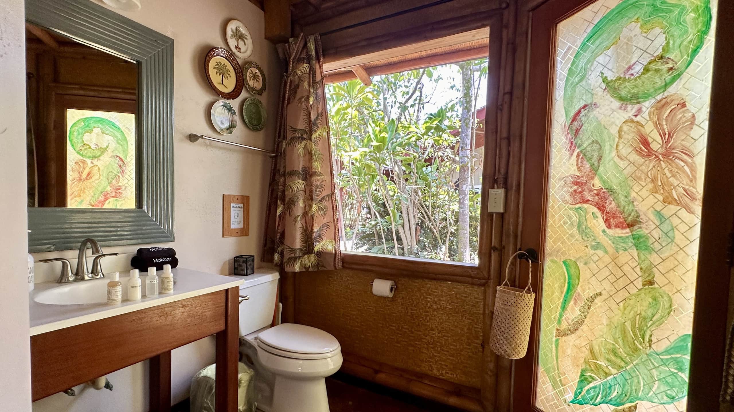 Coastal Jungle Bamboo Cottage ~ 5 - Photo 7