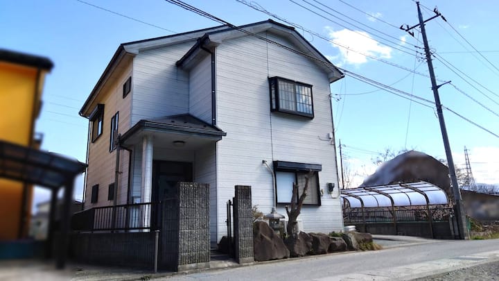 Isawa Hot Springs Walkway Lodge(日帰り温泉まで徒歩1分の一軒家貸切) - Kofu
