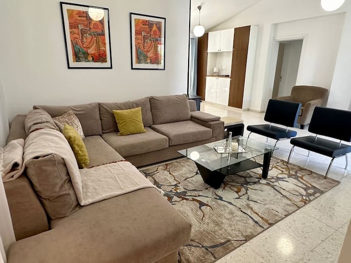 Midea's Holiday Villa "Patrick" - Пейя