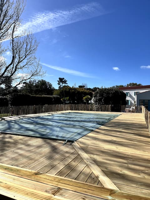 IØ Large Property Oléron 8 bedrooms pool & sea