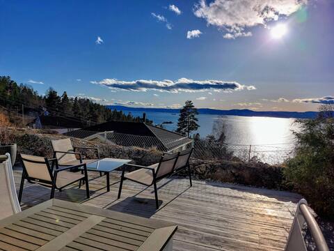 Unique Oslofjord view with private beach hut