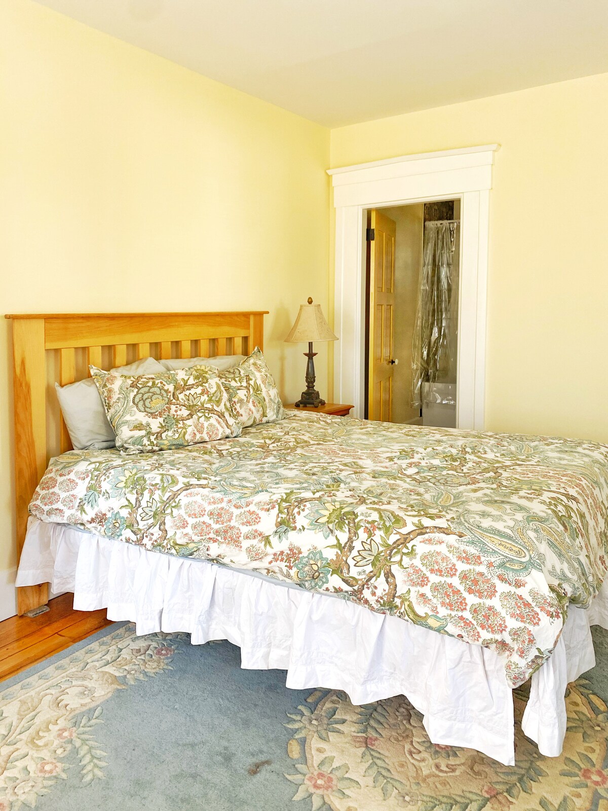 独立卫生间毗邻卧室。