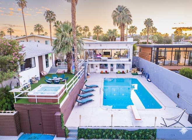 Unwind in Style w/ Scenic Decks: Pool I Gym & Spa gallery image 2