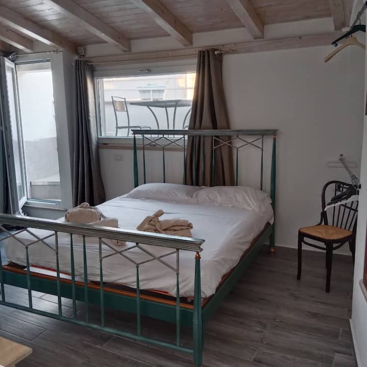 chumba cha kulala kilicho na bafu 