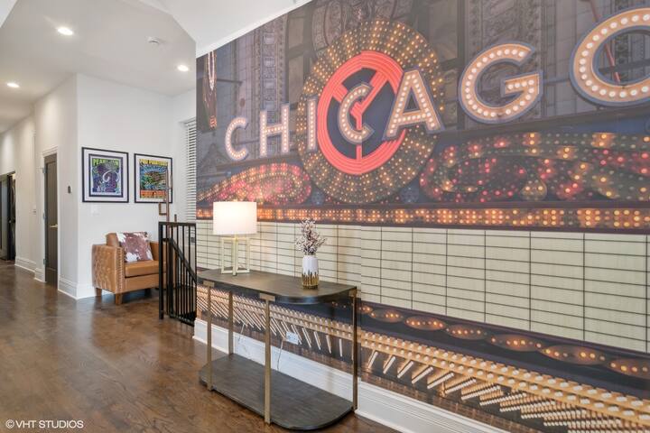 Sensational 5 Bed beauty steps from Wrigley Field gallery image 2