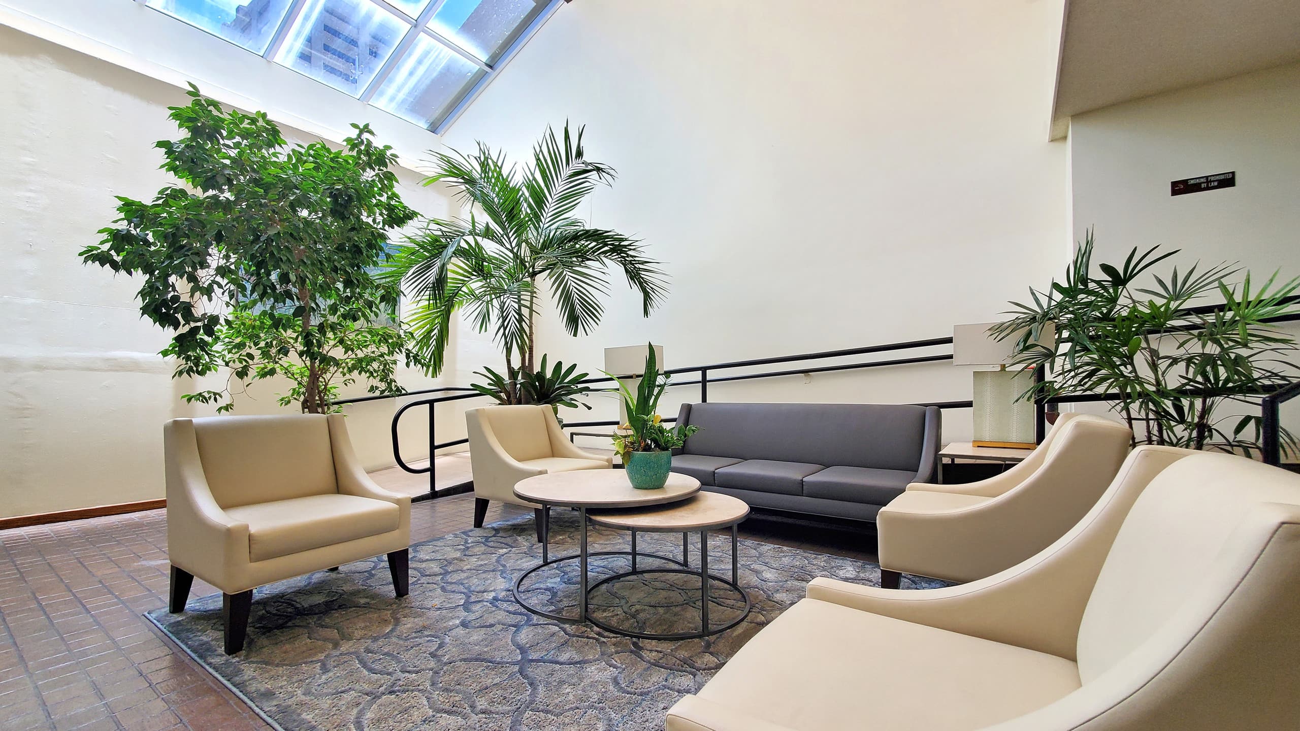 Family Vacation Condo with Free Parking & Wi-Fi - Image 34