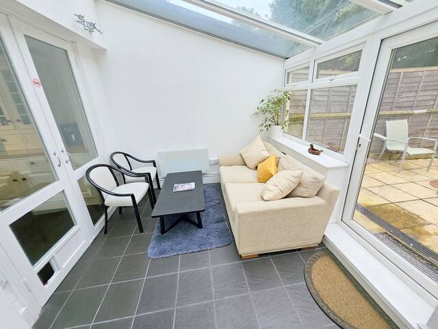 Luxury Guest House gallery image 2