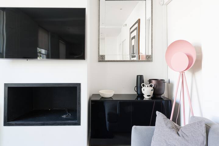 Calm Diva 2 Bedroom apartment in Notting Hill gallery image 3
