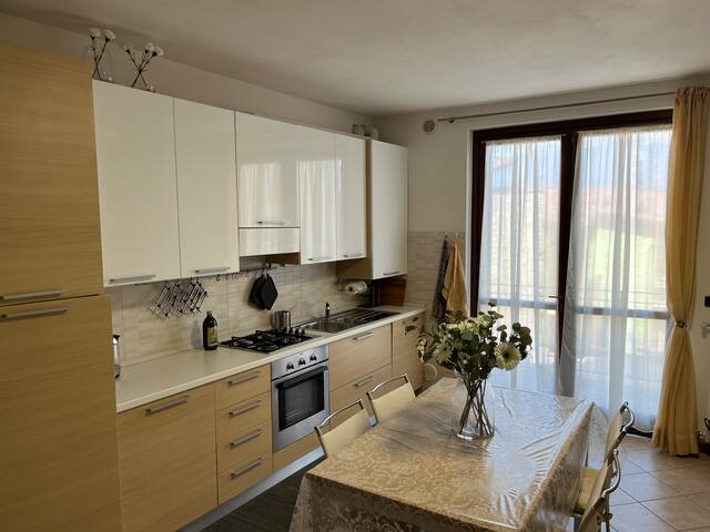 Casa Lago – Luxury apartment. Large swimming pool. gallery image 5