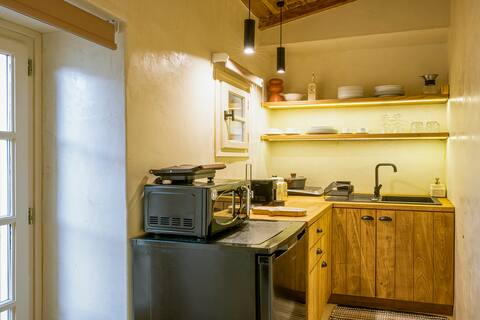 Successful Airbnb property: SUITE HOUSE thission in Δήμος Αθηναίων