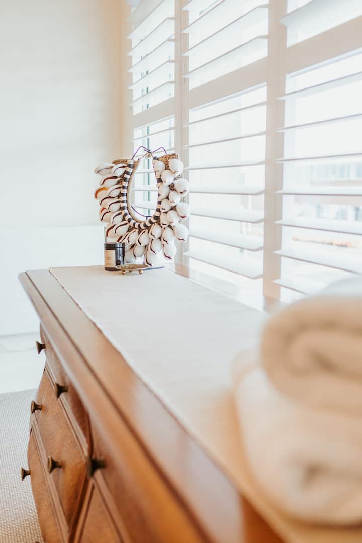 Plenty of space to unpack with a large amount of drawer and wardrobe space. 