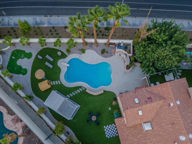 Villa,Pool,Sauna,Hottub,Gameroom,Mini-golf gallery image 2