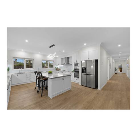 Indoor heated pool & spa, 7 bedroom 1000sq m home gallery image 5