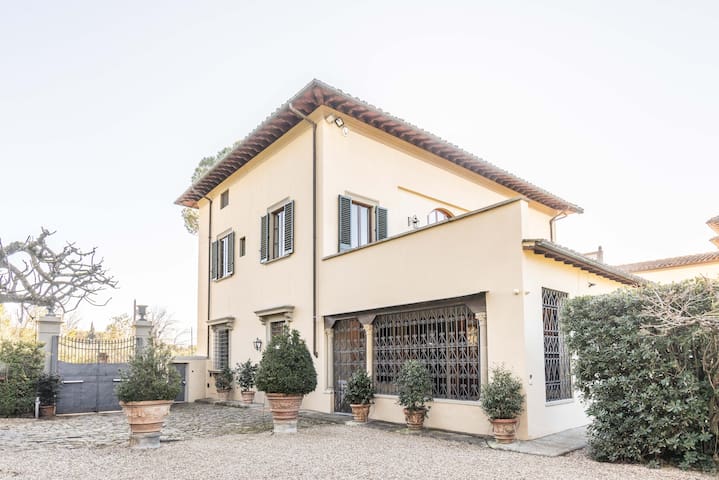 La Magione degli Alighieri