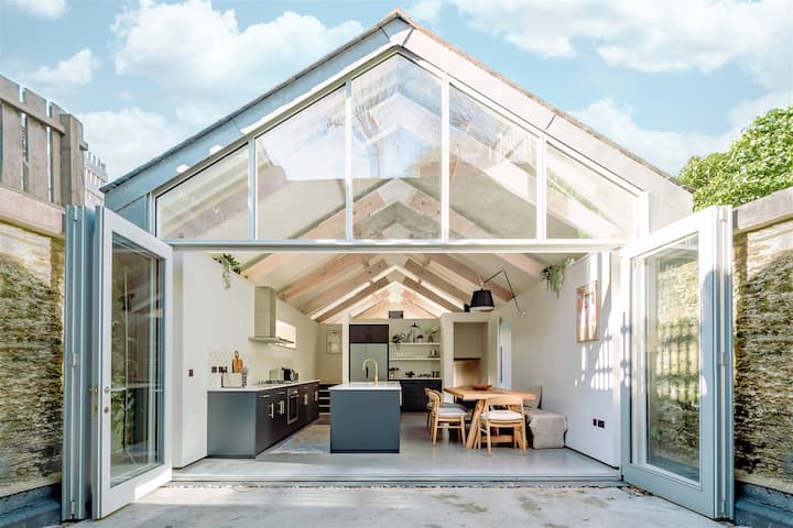 Expansive Scandi Townhouse Nr Salcombe & Beaches - キングスブリッジ