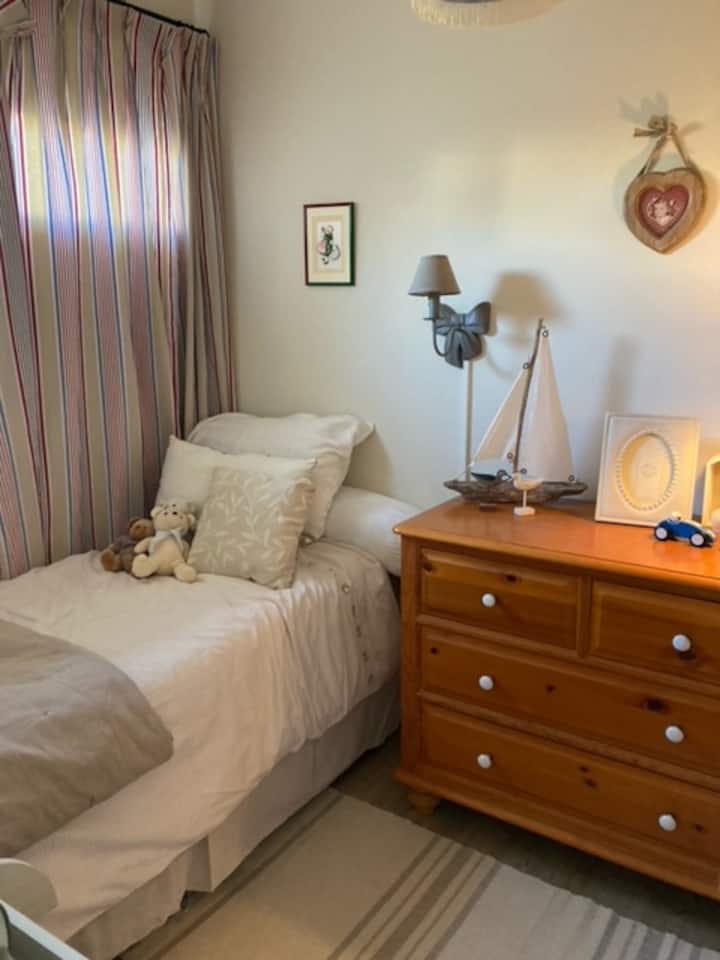 غرفة النوم 2