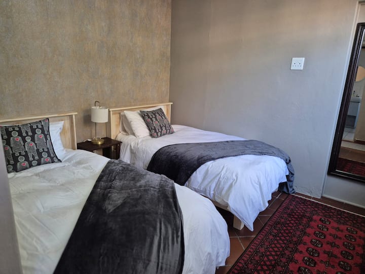 Dva kreveta za jednu osobu