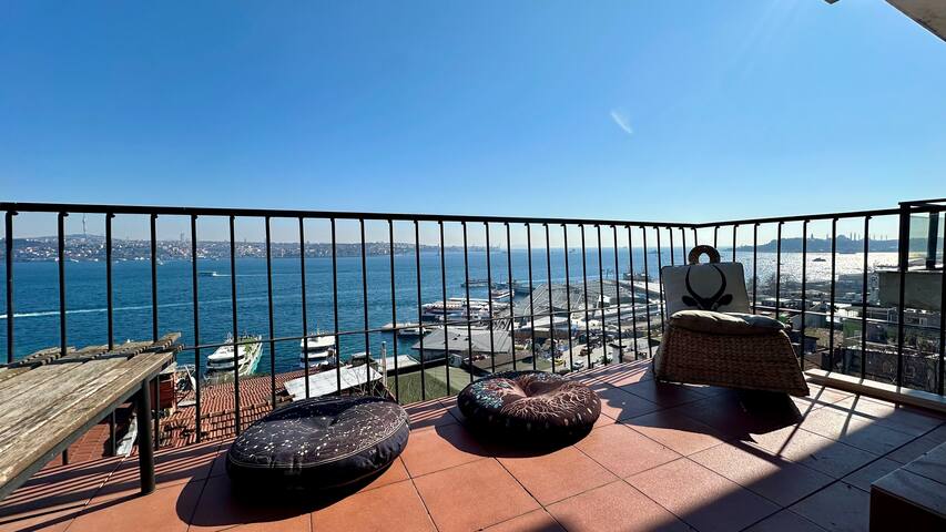 Amazing Bosphorus View and Cosy Balcony gallery image 3
