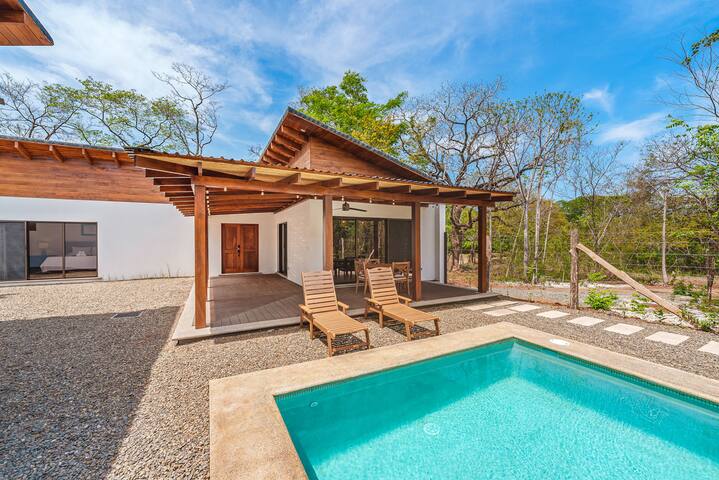 Casa Anda - Modern Escape in Playa Negra