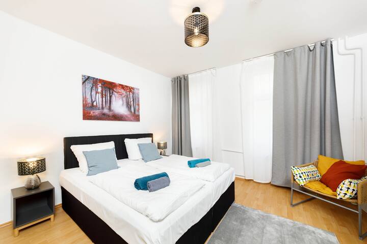 4-Zimmer Apt. City Center Museuminsel Berlin-Mitte gallery image 2