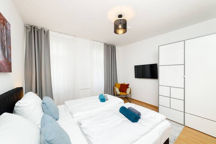 4-Zimmer Apt. City Center Museuminsel Berlin-Mitte gallery image 4