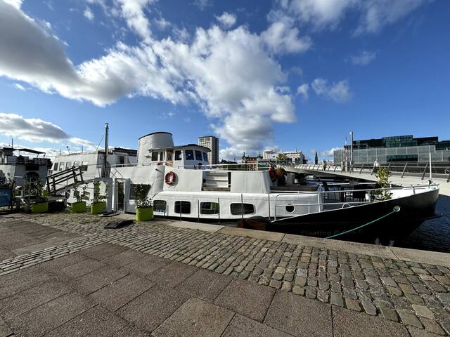 On a Ferry! – 2 Bedroom Apartment gallery image 3