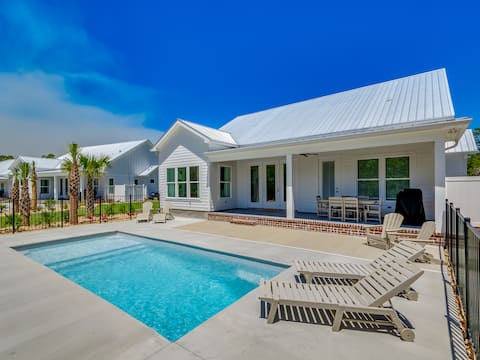 NEW Florida Coastal Cottage with Pool and Dock