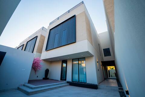 Luxury Villa with Private Pool in North of Riyadh