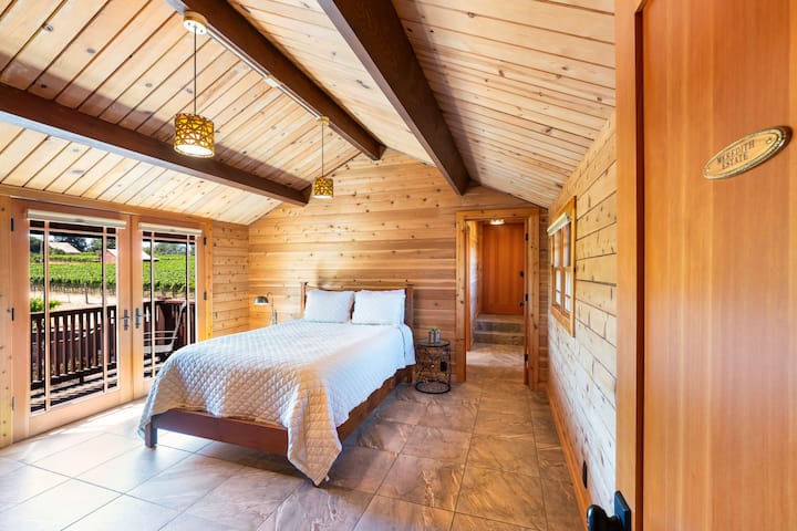 Dormitorio Meredith Estate - Terraza con balcón orientada al oeste