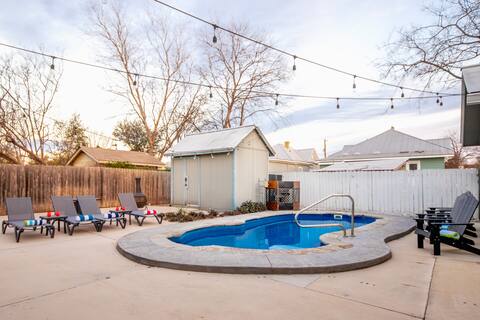 Private Large Pool | King Bed Casita!