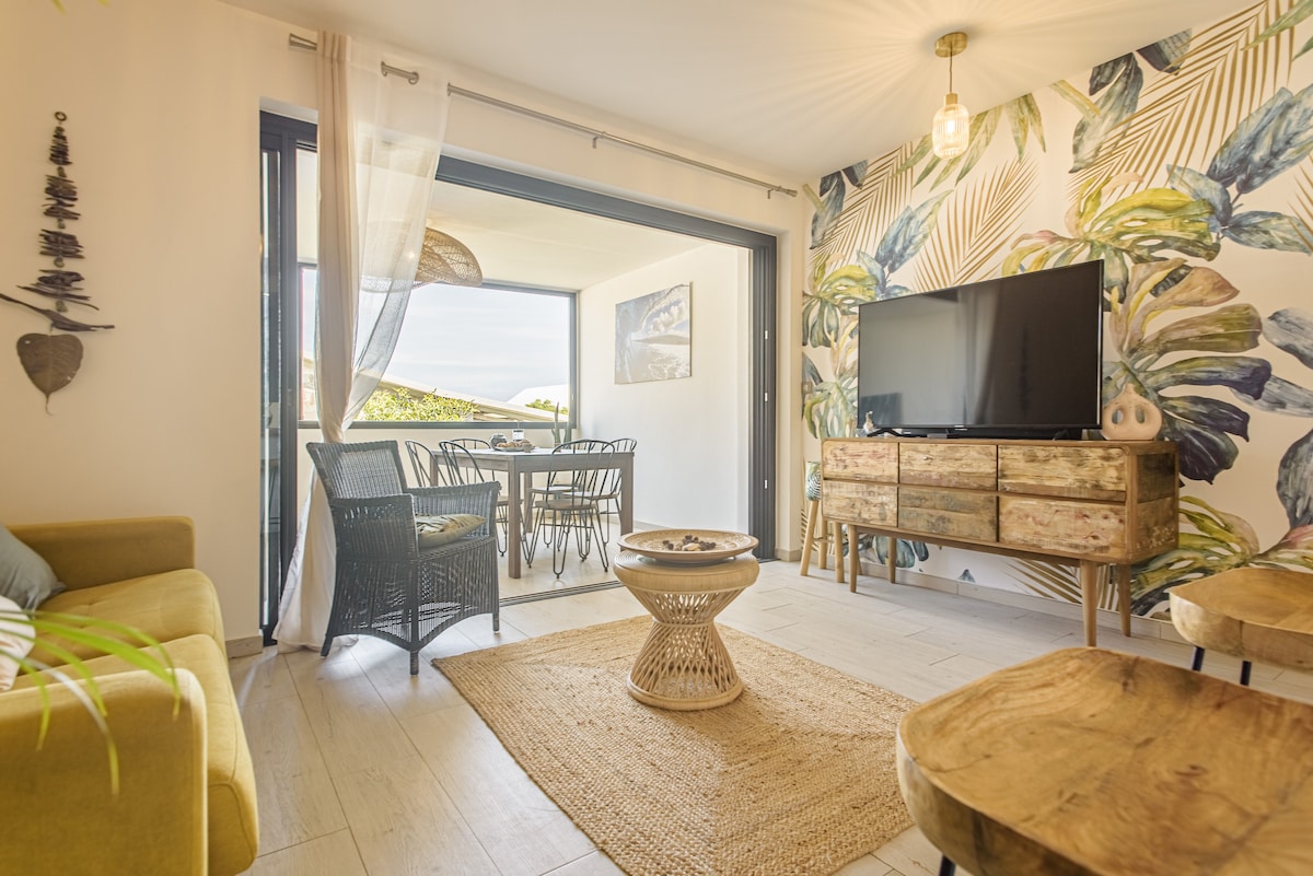 Successful Airbnb property: Perle B'LEU I Citycenter I Lagoon I Beach in La Réunion