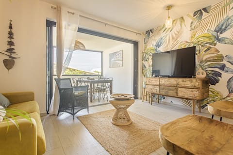 Successful Airbnb property: Perle B'LEU I Citycenter I Beach I Lagoon in Saint Leu