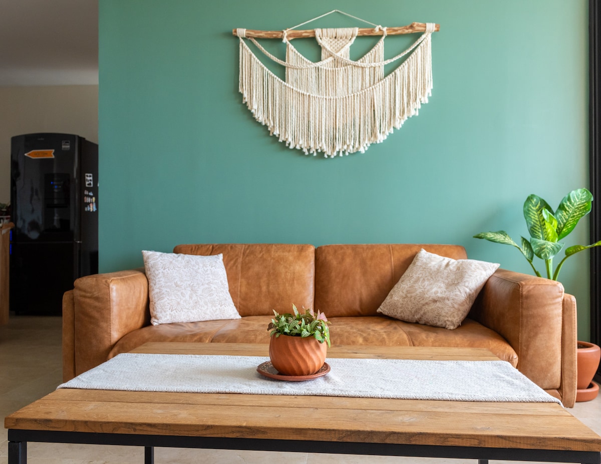 Successful Airbnb property: Sáasil - Bohemian flat overlooking the city in Montes De Amé