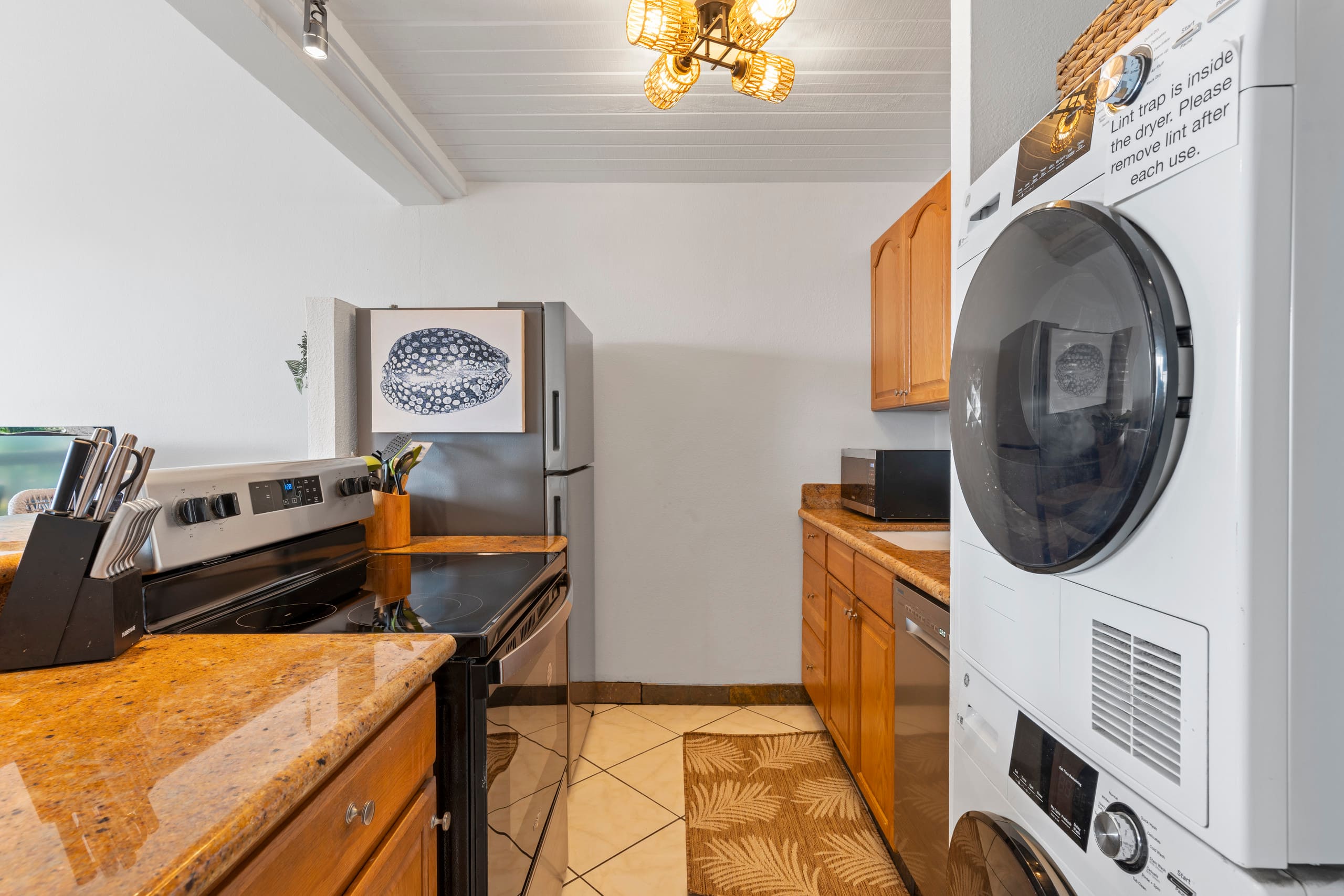 Condo in Kihei · ★4.95 · 2 bedrooms · 3 beds · 2 private baths - Image 13