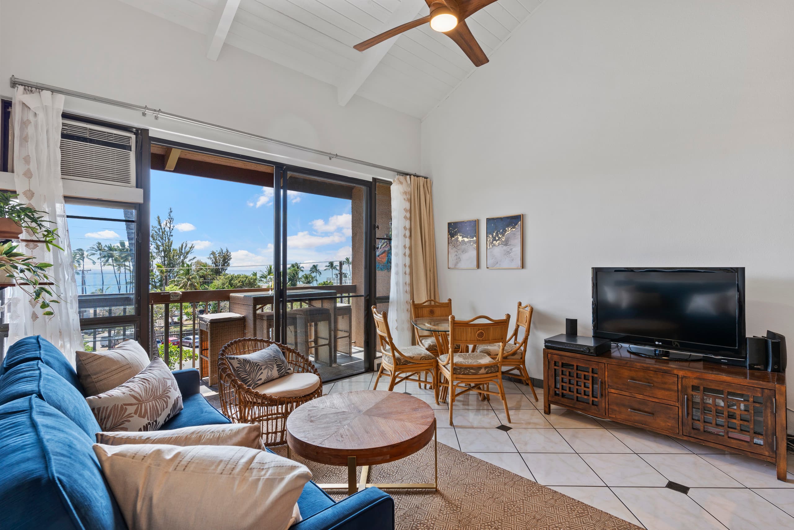 Condo in Kihei · ★4.95 · 2 bedrooms · 3 beds · 2 private baths - Image 2