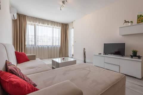 Successful Airbnb property: Seaside Apartment by Linas BNB in Аспарухово