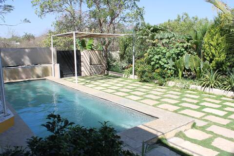 Private Pool Villa | Huge Garden & Snooker Table