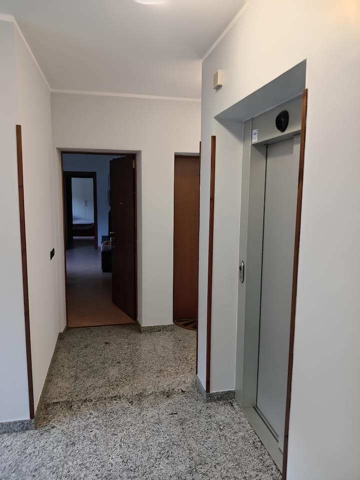 Vnútorný vchod, výťah