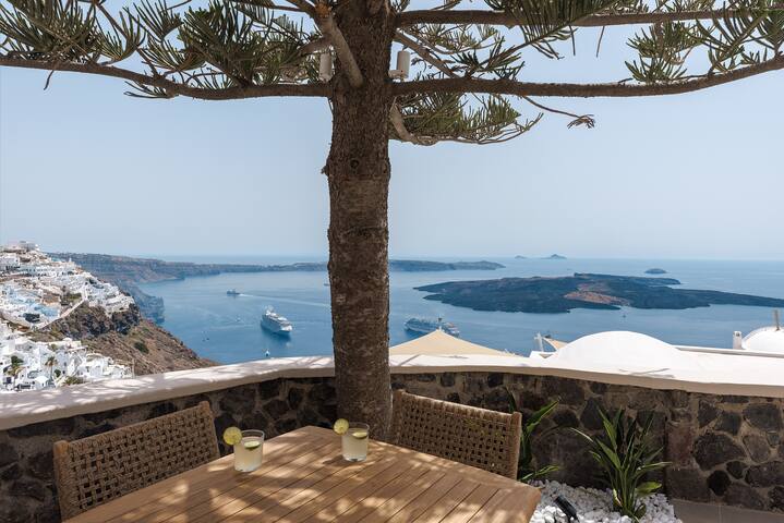 Morfes 2BDR aprt with Plunge pool and Caldera View gallery image 2