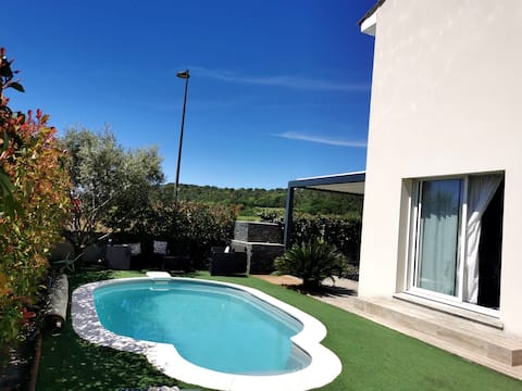 Villa, piscine, jardin