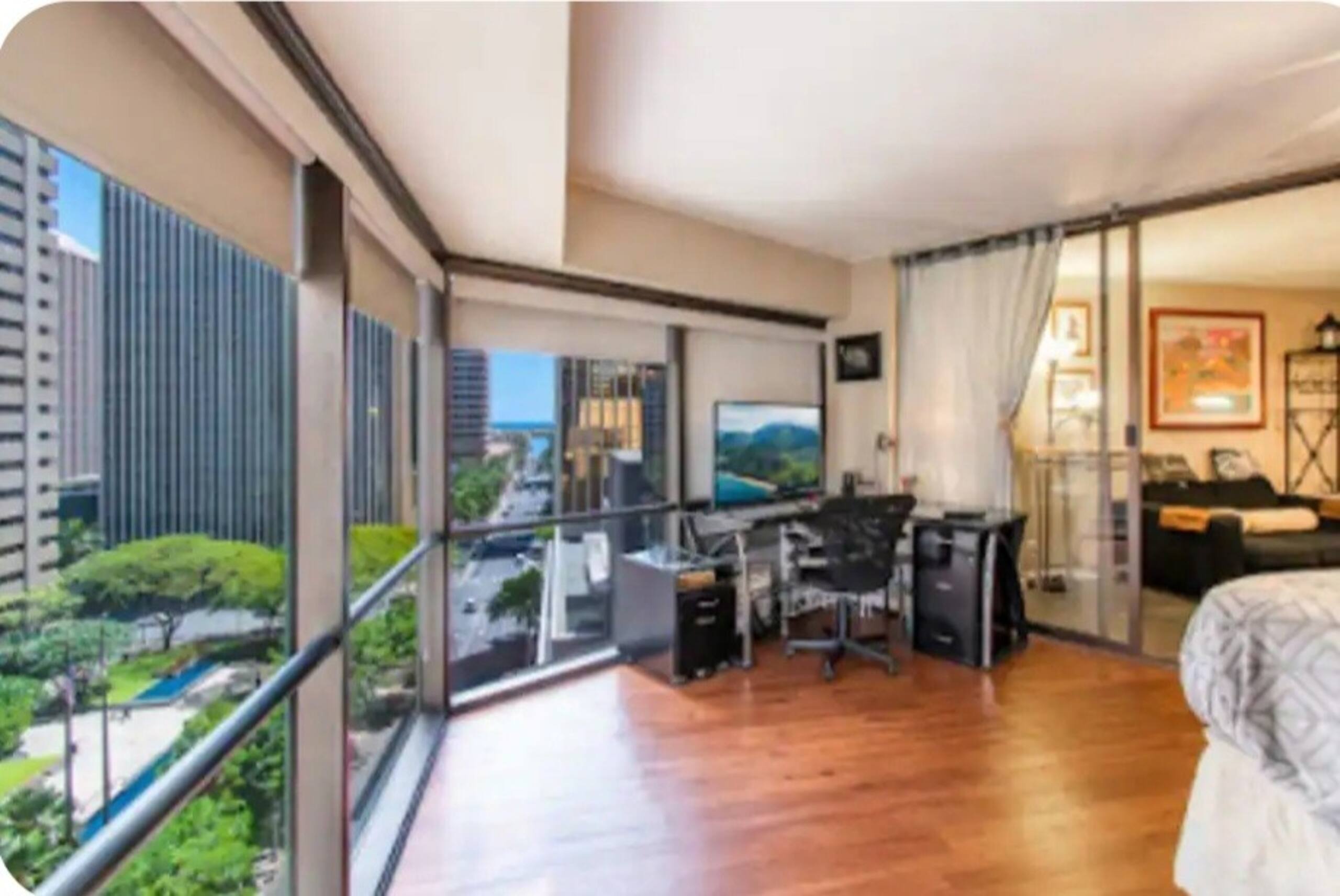 Condo in Honolulu · ★4.57 · 1 bedroom · 1 bath - Image 30