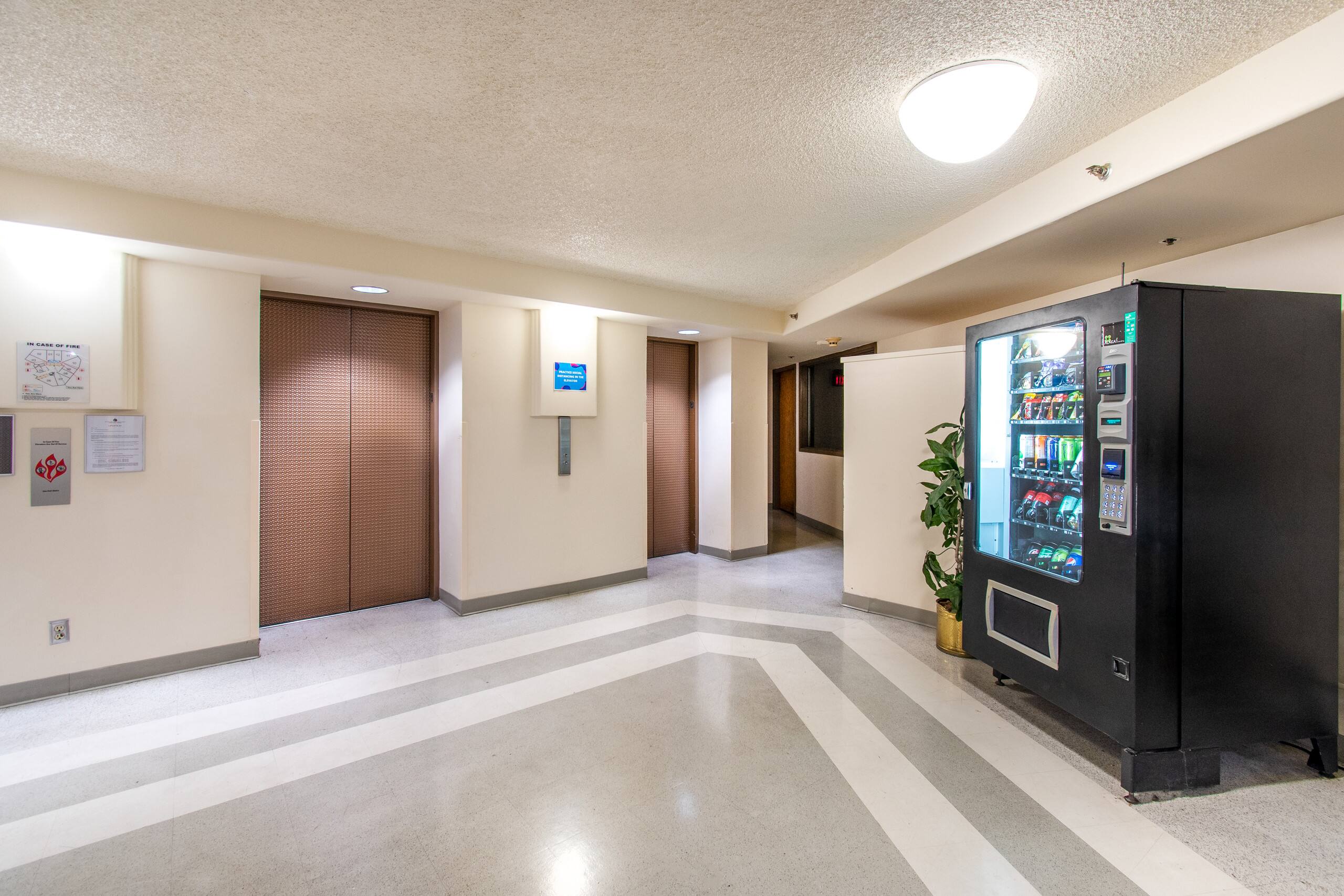 Condo in Honolulu · ★4.57 · 1 bedroom · 1 bath - Image 27