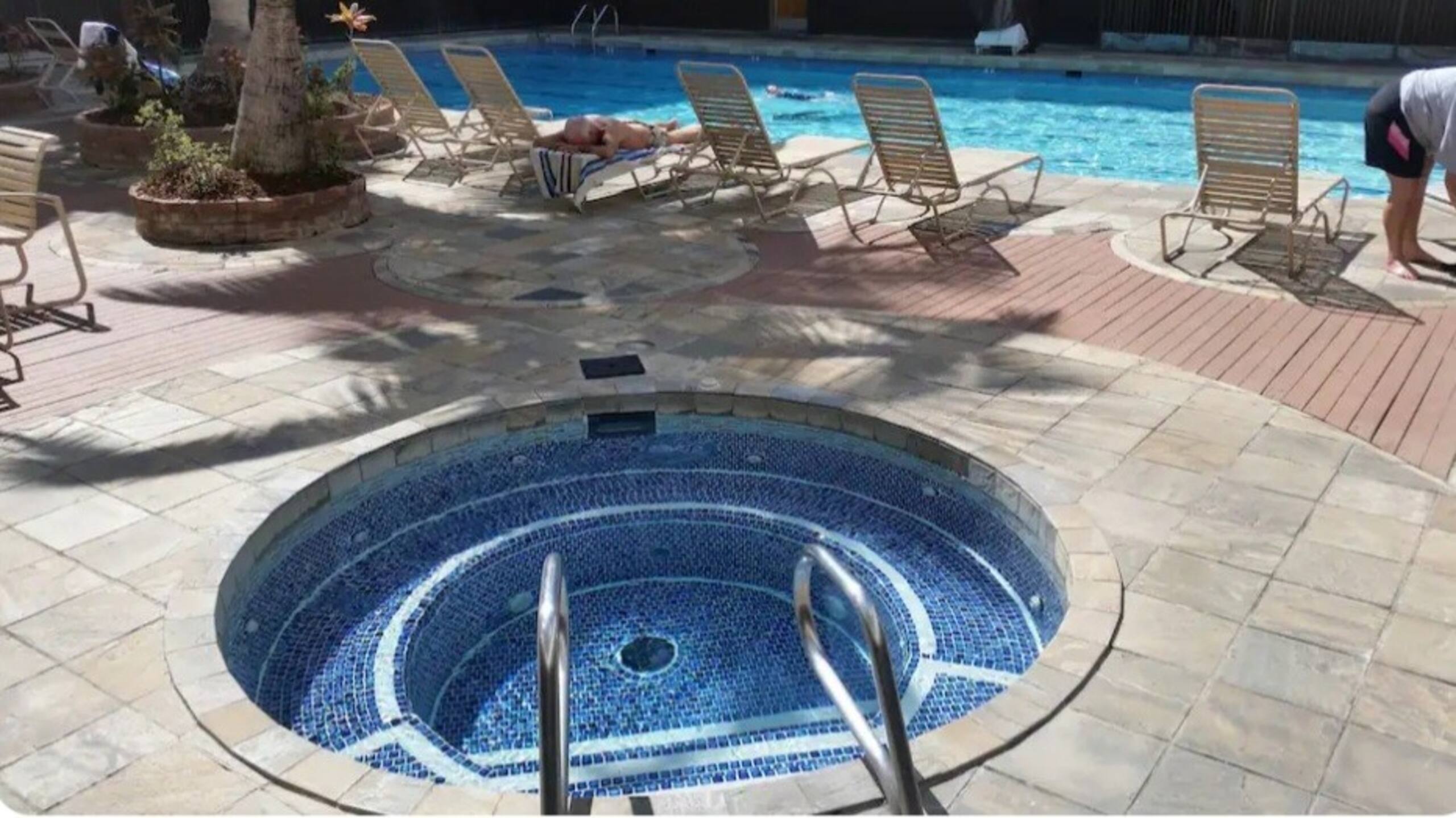 Condo in Honolulu · ★4.57 · 1 bedroom · 1 bath - Image 24