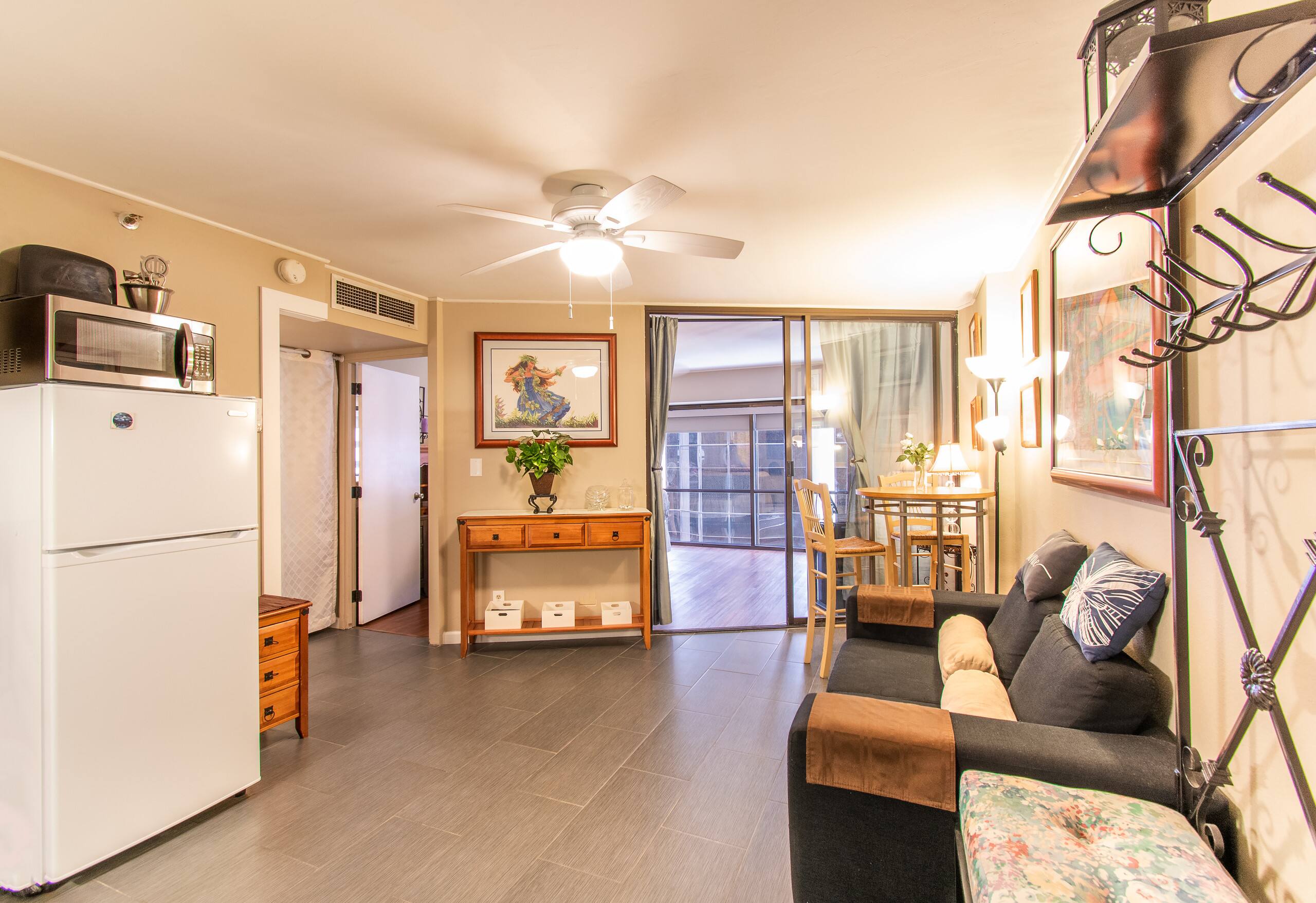 Condo in Honolulu · ★4.57 · 1 bedroom · 1 bath - Image 5