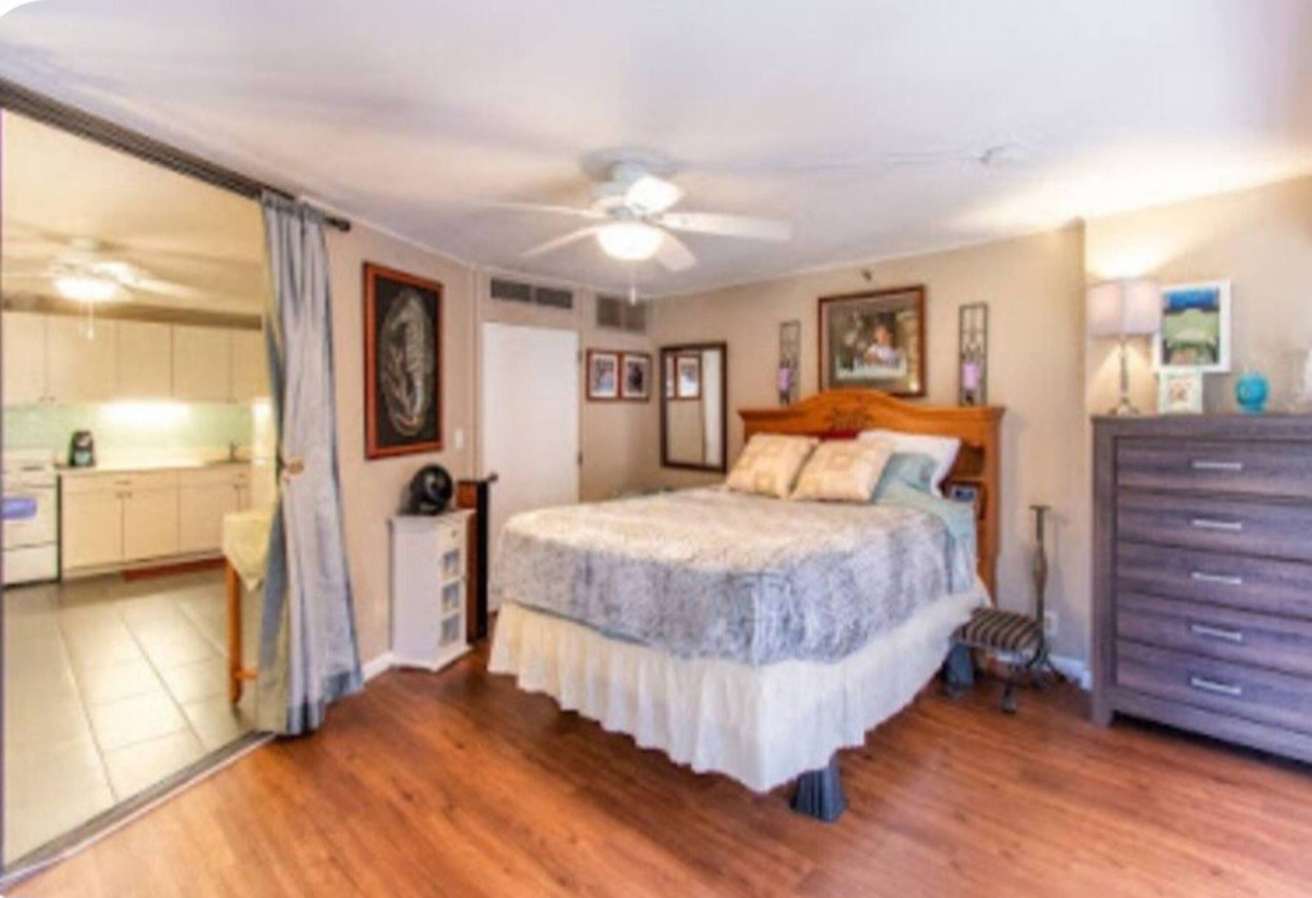 Condo in Honolulu · ★4.57 · 1 bedroom · 1 bath - Image 16