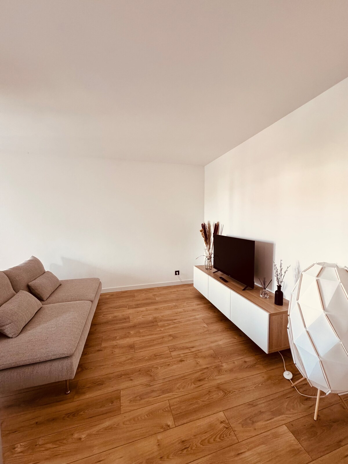 Annonce Airbnb populaire: T2 Serenity Apartment: Bright and Quiet à Haute Garonne